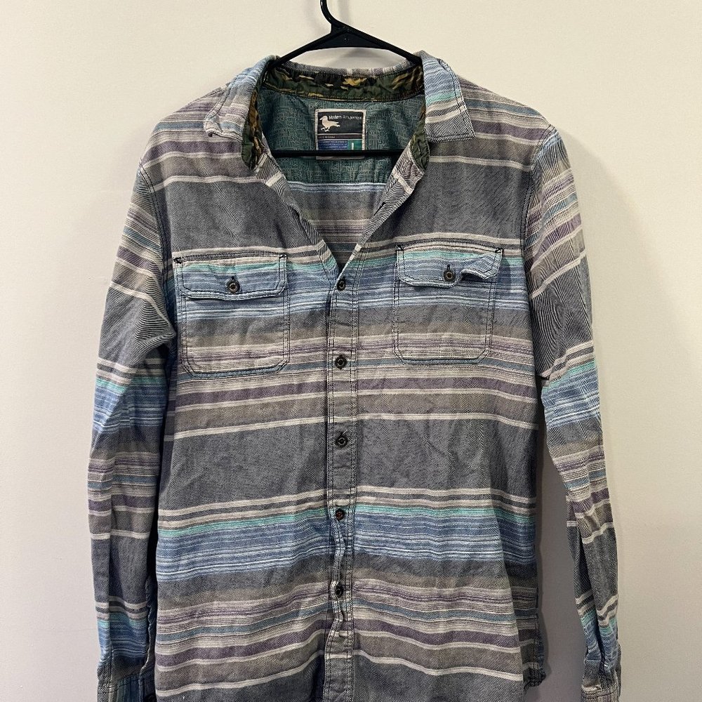 Men's Striped Button-down